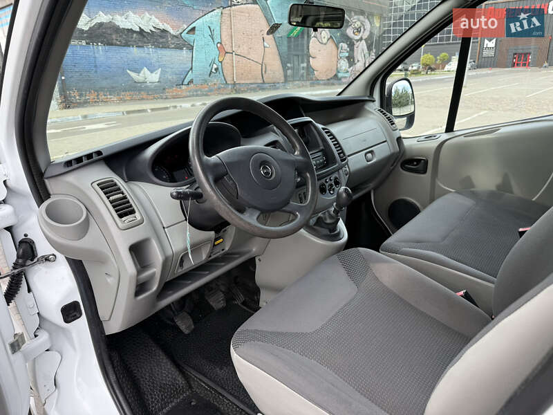 Минивэн Opel Vivaro 2012 в Луцке