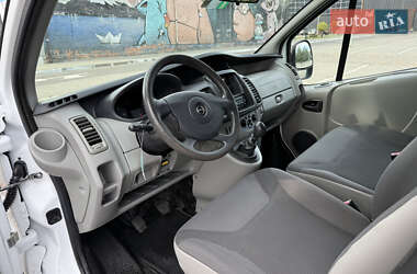 Минивэн Opel Vivaro 2012 в 
