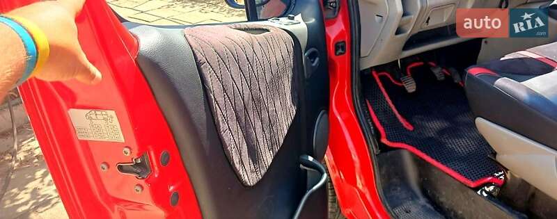 Минивэн Opel Vivaro 2008 в Одессе фото 6 Минивэн Opel Vivaro 2008 в Одессе