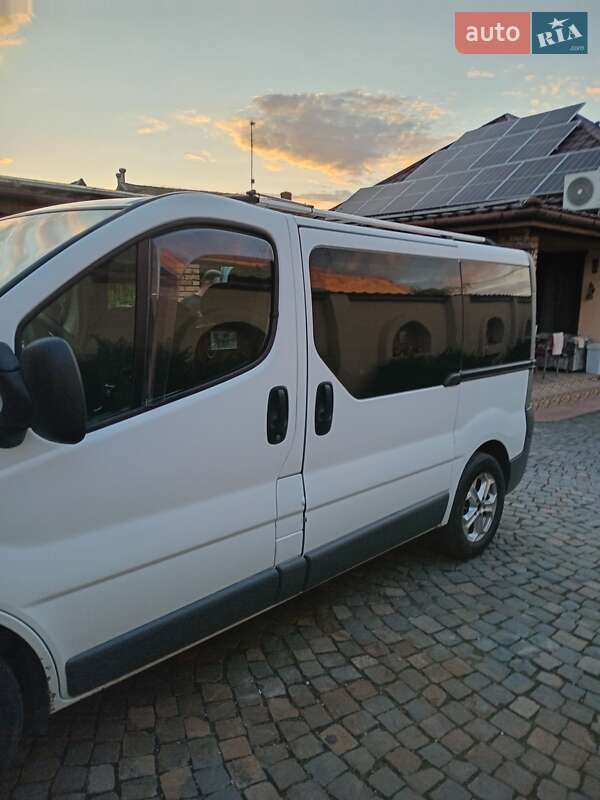 Минивэн Opel Vivaro 2007 в Берегово фото 15 Минивэн Opel Vivaro 2007 в Берегово