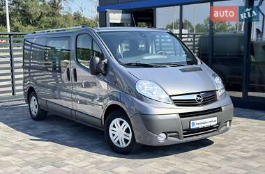 Минивэн Opel Vivaro 2014 в Ровно