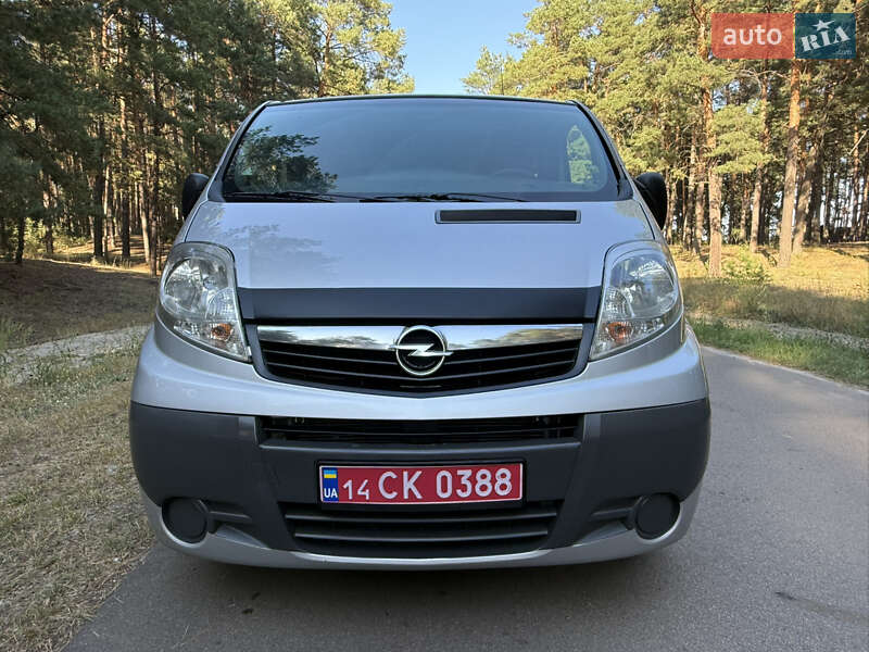 Минивэн Opel Vivaro 2014 в Киеве