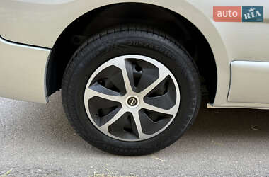 Мінівен Opel Vivaro 2014 в Києві