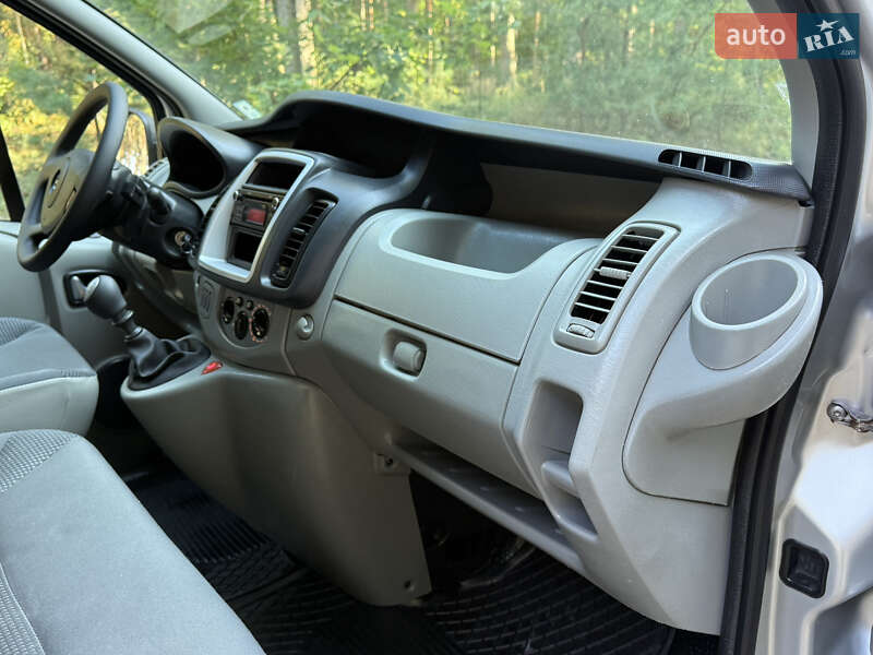 Минивэн Opel Vivaro 2014 в Киеве