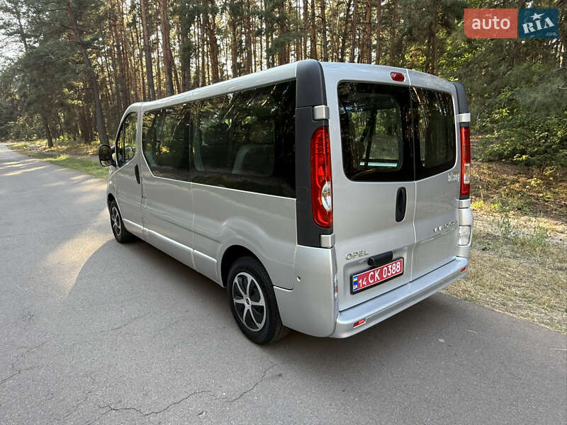 Минивэн Opel Vivaro 2014 в Киеве