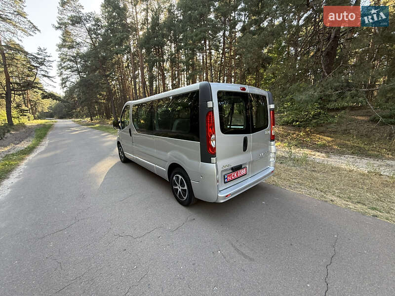 Минивэн Opel Vivaro 2014 в Киеве
