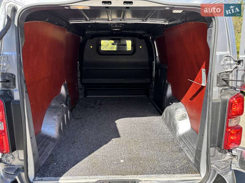 Грузовой фургон Opel Vivaro 2020 в Львове