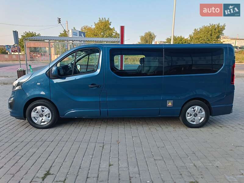 Мінівен Opel Vivaro 2015 в Івано-Франківську