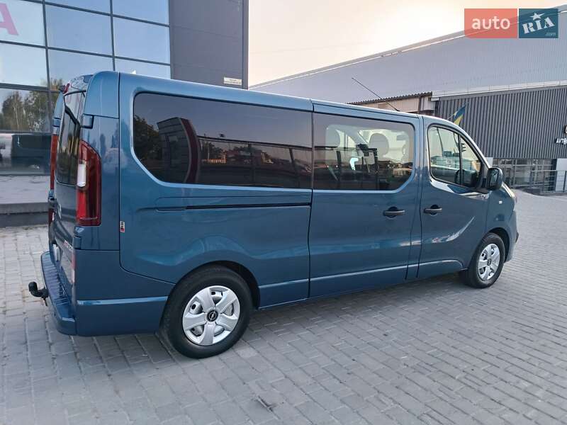 Мінівен Opel Vivaro 2015 в Івано-Франківську
