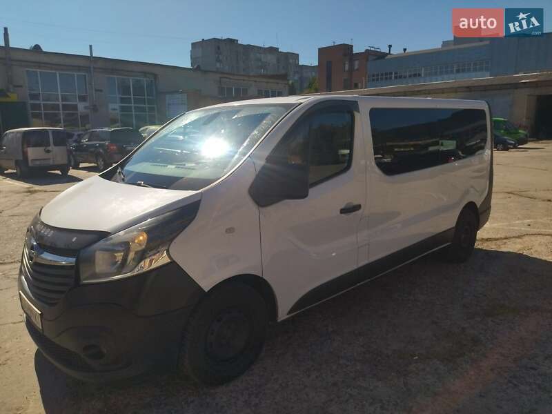 Opel Vivaro 2016