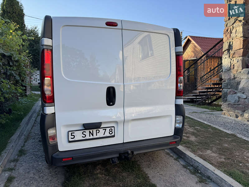 Opel Vivaro 2011