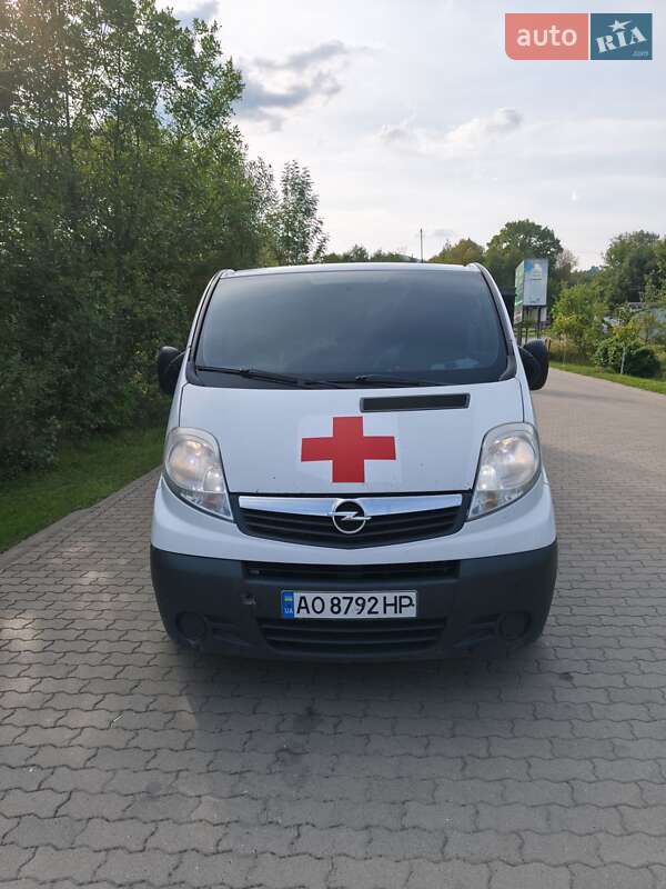 Грузовой фургон Opel Vivaro 2012 в Сваляве