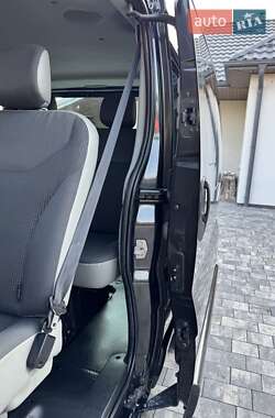 Минивэн Opel Vivaro 2012 в 