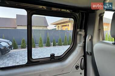 Минивэн Opel Vivaro 2012 в 