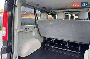 Минивэн Opel Vivaro 2012 в 
