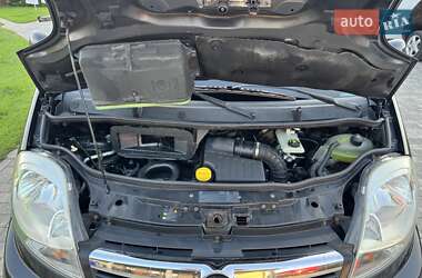 Минивэн Opel Vivaro 2012 в 