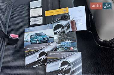 Минивэн Opel Vivaro 2012 в 