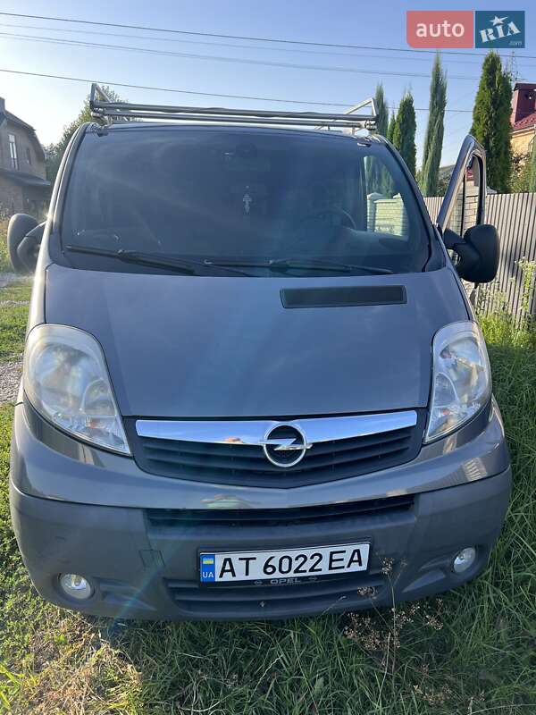 Минивэн Opel Vivaro 2014 в Ивано-Франковске