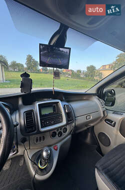 Минивэн Opel Vivaro 2012 в 
