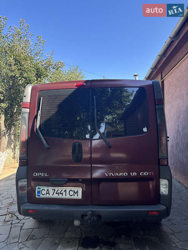 Минивэн Opel Vivaro 2005 в Умани