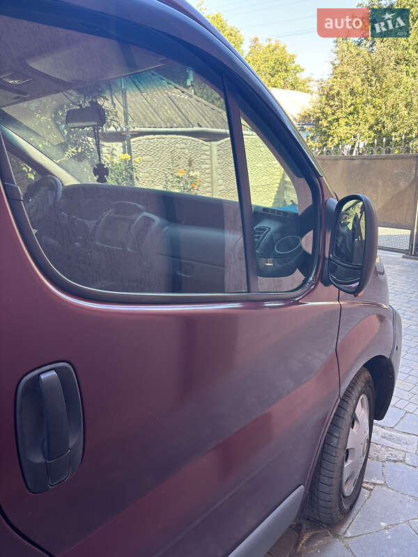 Минивэн Opel Vivaro 2005 в Умани