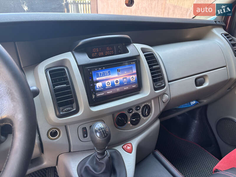 Минивэн Opel Vivaro 2005 в Умани