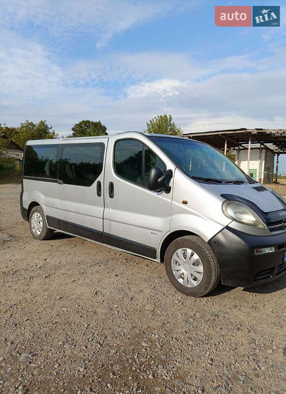 Минивэн Opel Vivaro 2003 в Иваничах