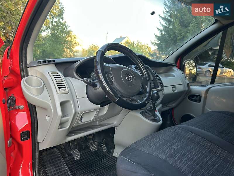 Минивэн Opel Vivaro 2014 в Дубно