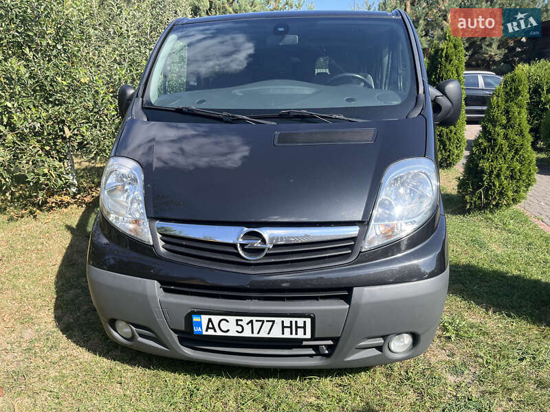 Opel Vivaro 2012