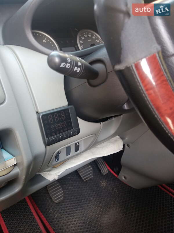 Минивэн Opel Vivaro 2012 в Городне