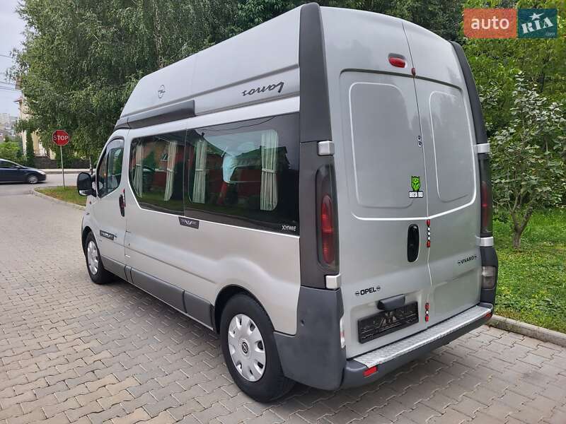 Мінівен Opel Vivaro 2004 в Хмельницькому