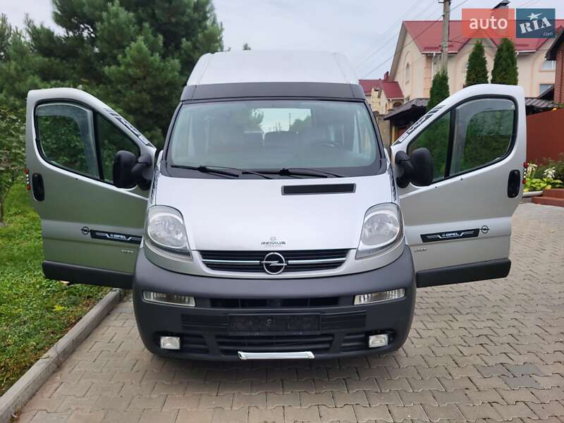 Мінівен Opel Vivaro 2004 в Хмельницькому
