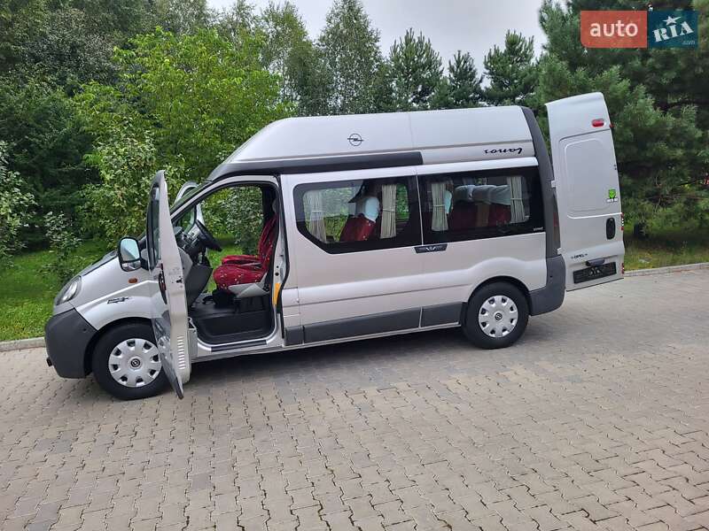 Мінівен Opel Vivaro 2004 в Хмельницькому
