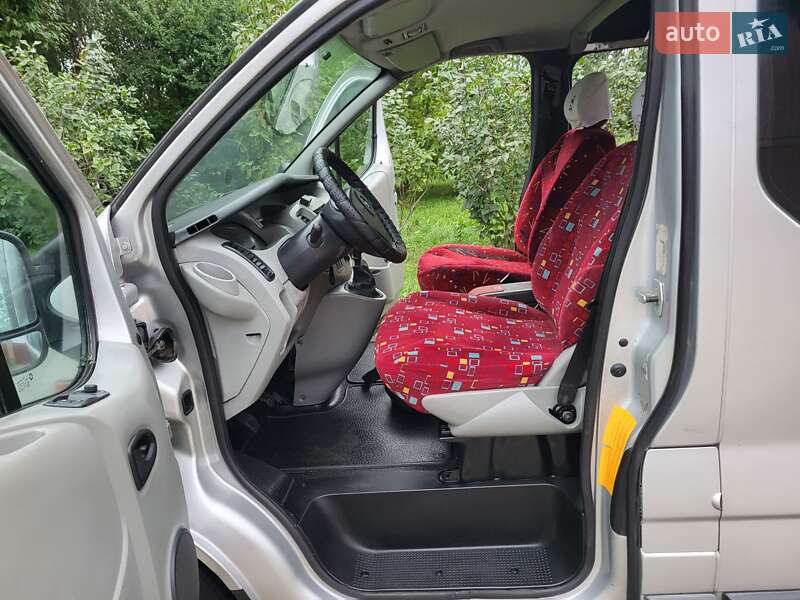 Мінівен Opel Vivaro 2004 в Хмельницькому