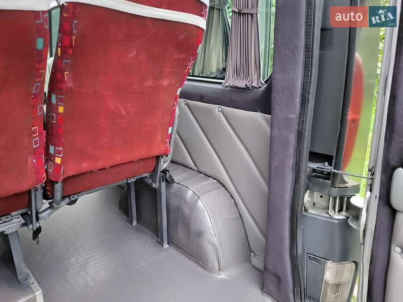 Мінівен Opel Vivaro 2004 в Хмельницькому