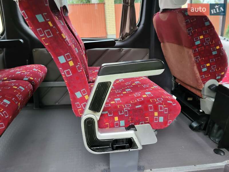 Мінівен Opel Vivaro 2004 в Хмельницькому