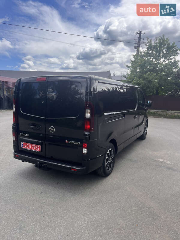 Грузовой фургон Opel Vivaro 2015 в Надворной
