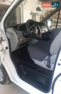 Минивэн Opel Vivaro 2011 в Виноградове