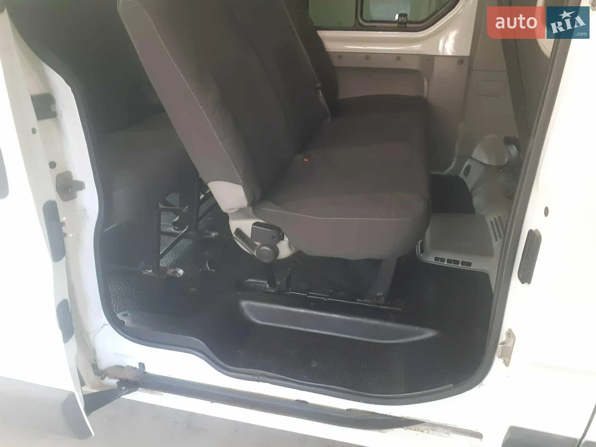 2011 Opel Vivaro - мініатюра 25