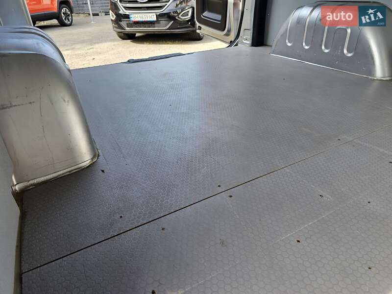 Вантажний фургон Opel Vivaro 2019 в Одесі фото 21 Вантажний фургон Opel Vivaro 2019 в Одесі