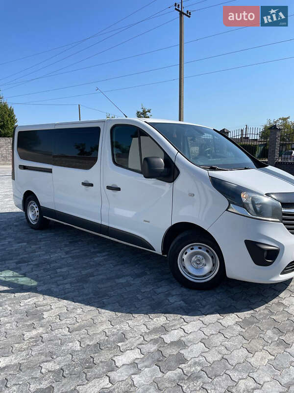Opel Vivaro 2016