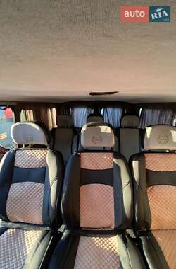 Мінівен Opel Vivaro 2004 в 