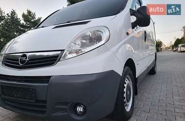 Грузовой фургон Opel Vivaro 2012 в 