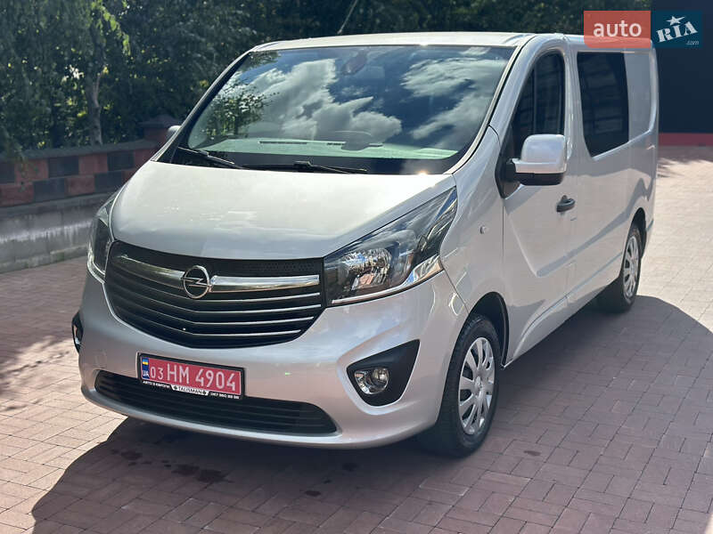 Минивэн Opel Vivaro 2015 в Ровно