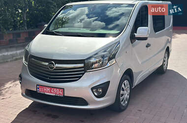 Минивэн Opel Vivaro 2015 в 