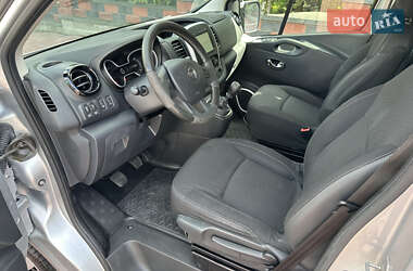 Минивэн Opel Vivaro 2015 в 