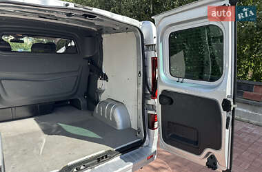 Минивэн Opel Vivaro 2015 в 