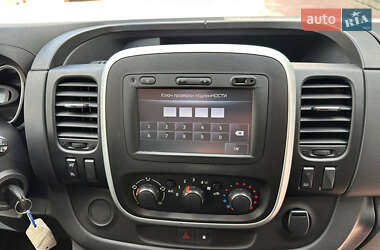 Минивэн Opel Vivaro 2015 в 