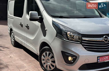 Минивэн Opel Vivaro 2015 в 