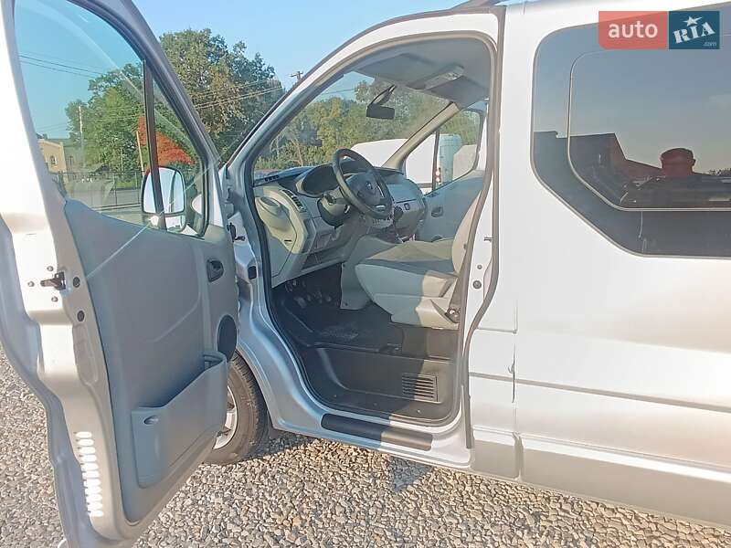 Минивэн Opel Vivaro 2013 в Коломые